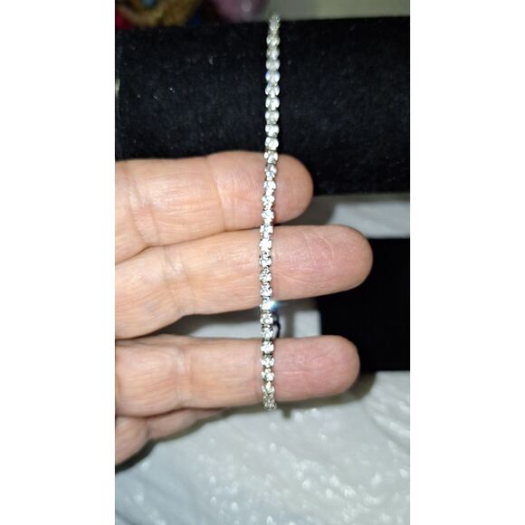 A Dainty Rhinestone Women's Ankle Bracelet Beachy Night Out Elegant Bling - Picture 2 of 6